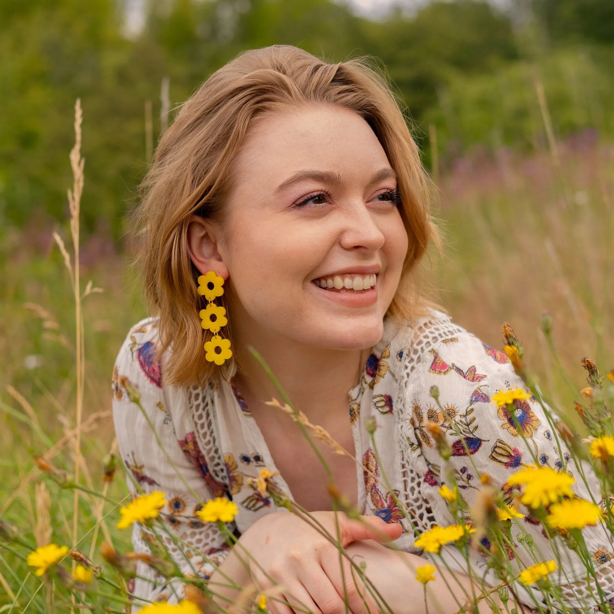 Daisy Chain Retro Earrings in Marigold