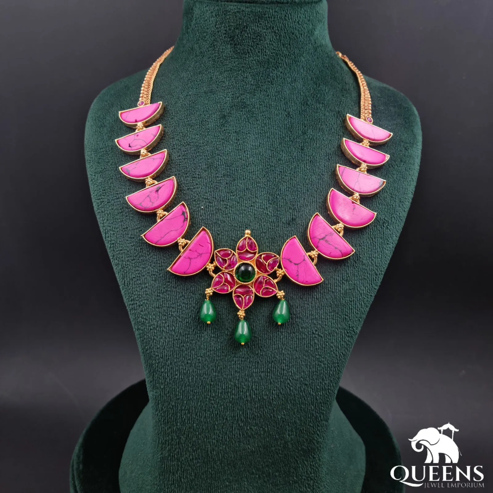 Elegant Dhayalini Kemp Necklace - Traditional Indian Jewelry