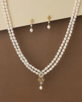 Elegant Pearl Necklace Set