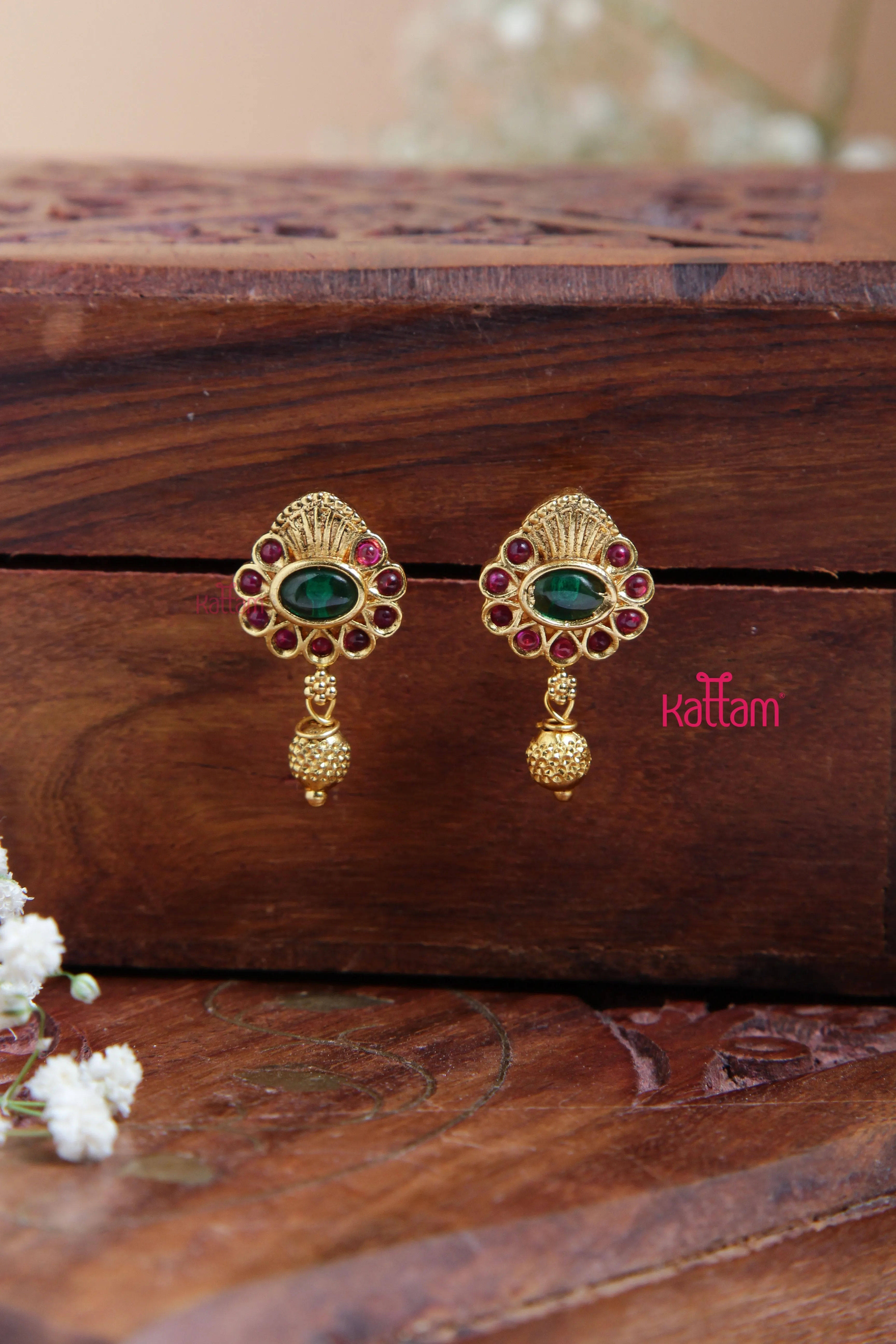 Goldtone Tiny Flower Designer Earring