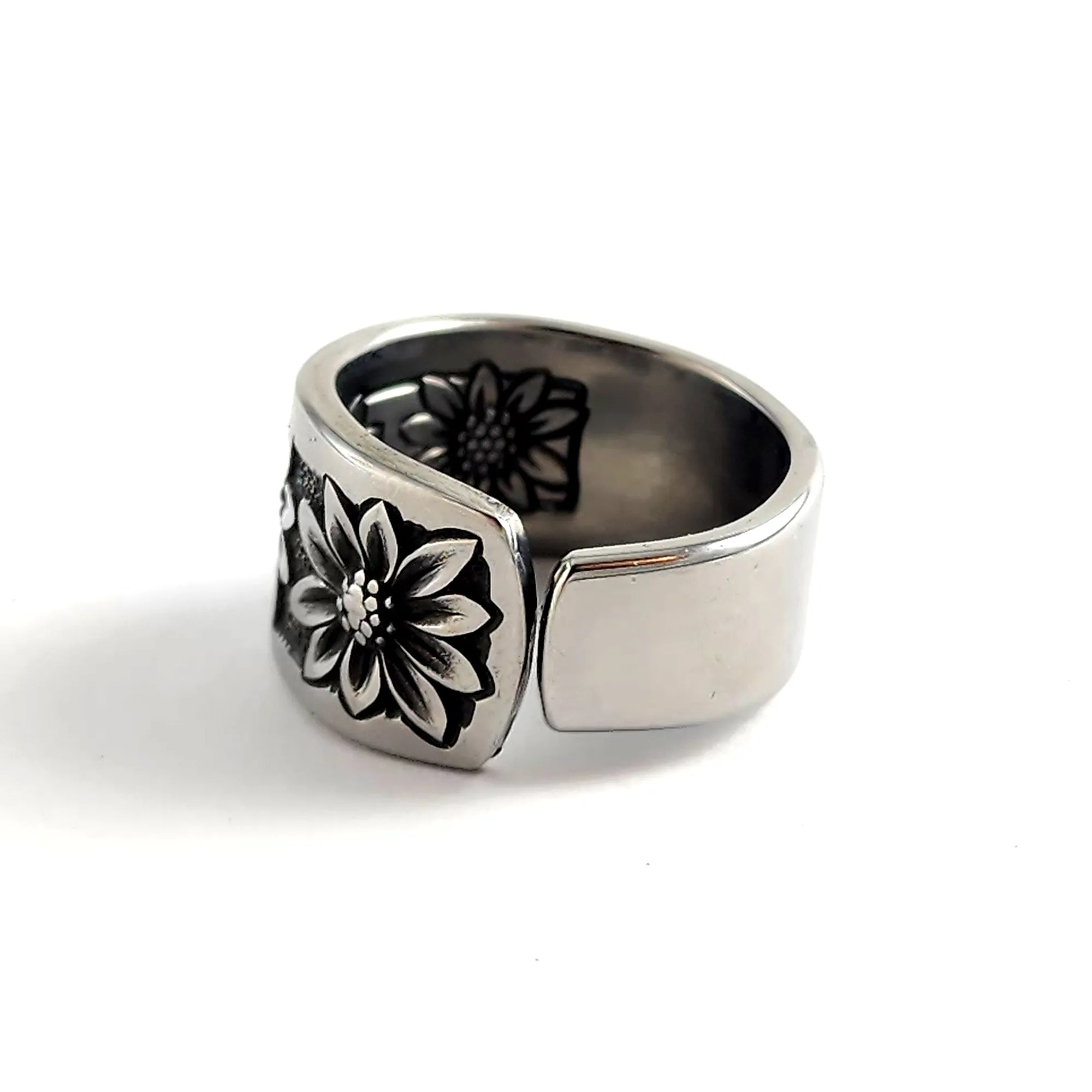 International Suncrest Spring Charm Stainless Steel Spoon Ring