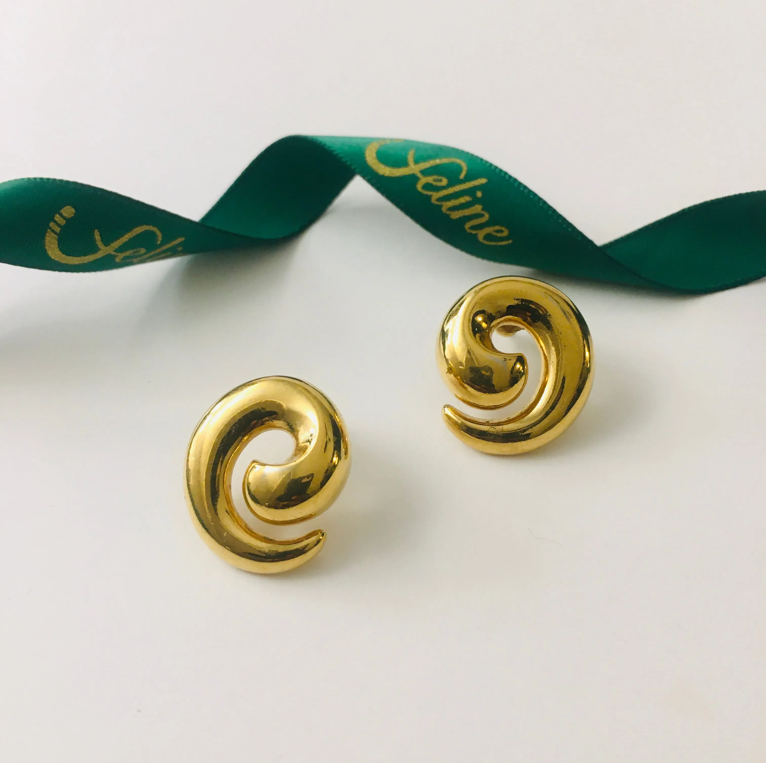 Missaka Vintage Swirl Earrings