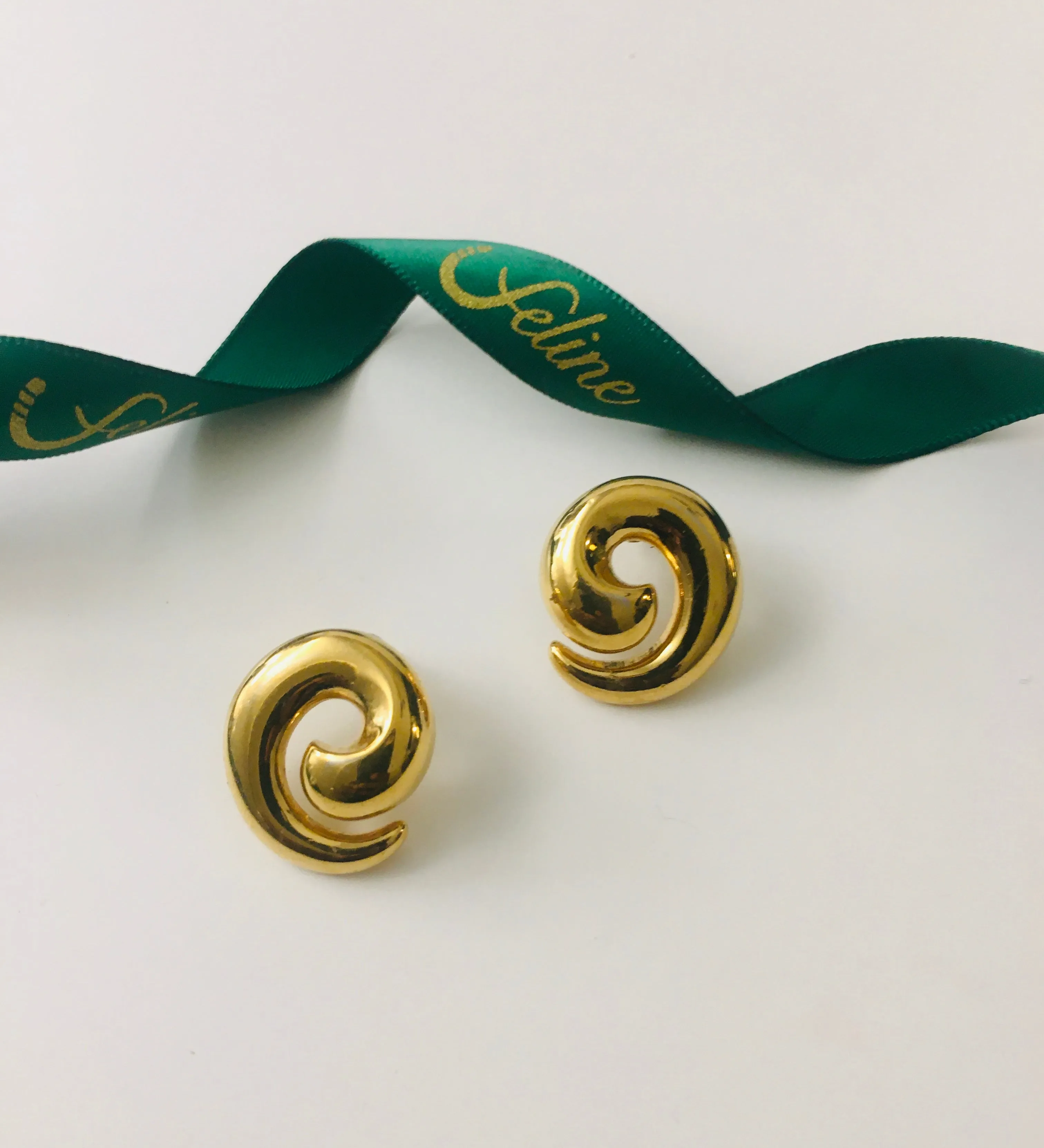 Missaka Vintage Swirl Earrings