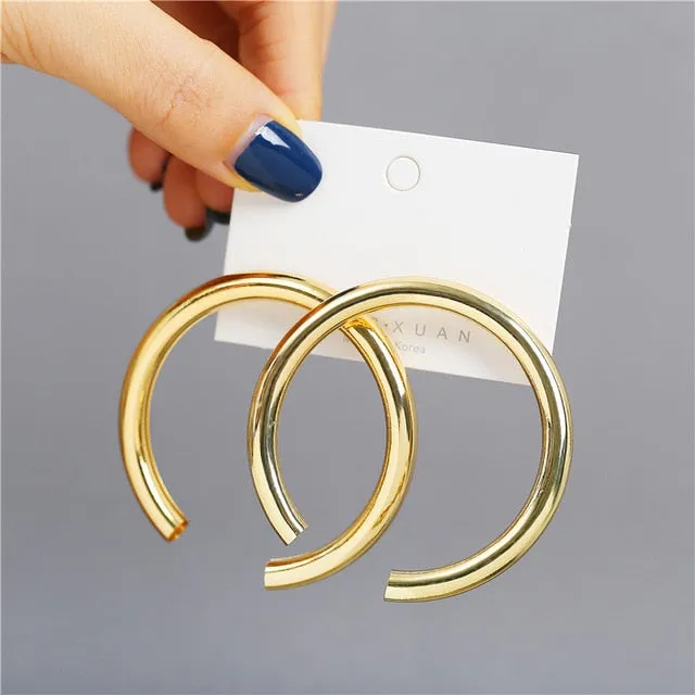 Simple Plain Gold Color Metal Pearl Hoop Earrings Fashion Big Circle Hoops Statement Earrings for Women Party Jewelry