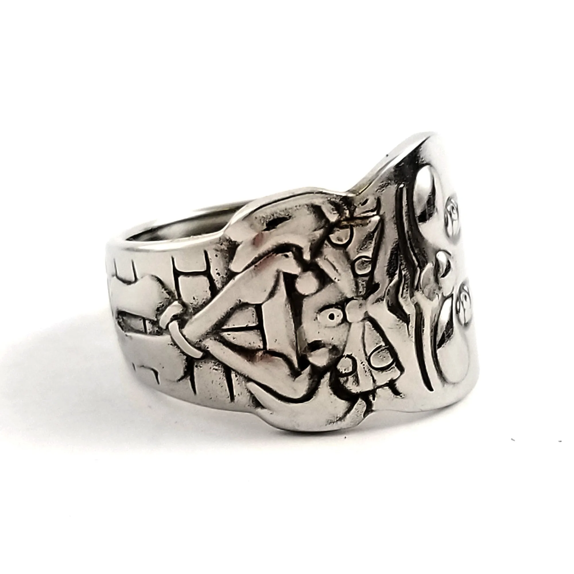 Antique Humpty Dumpty Themed Stainless Steel Spoon Ring