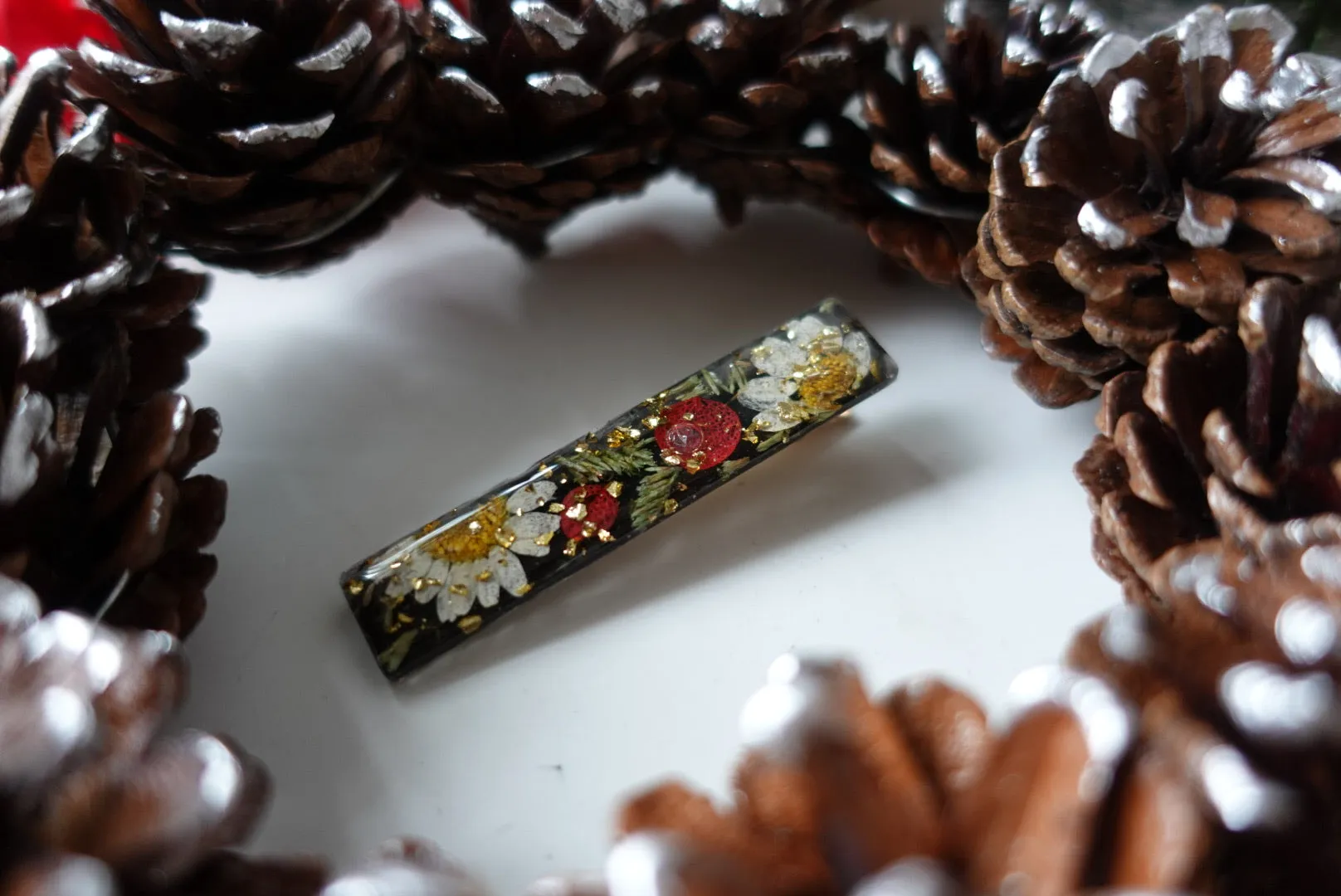 Wonderland Christmas Hair Clip